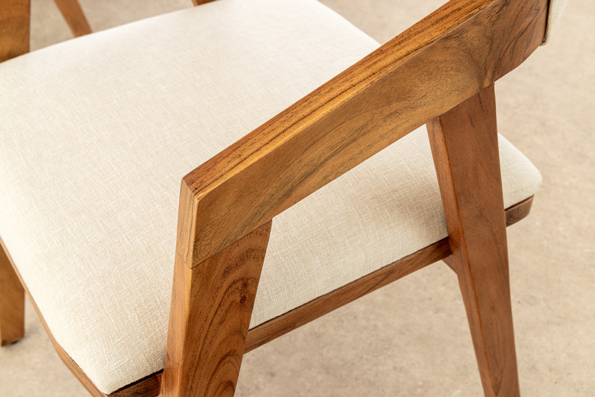 Stuhl MAMMUT, Akazienholz, natur honigfarben, mit flachem, hellgrauem Stoffbezug