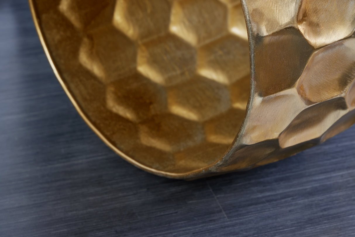 Couchtisch ORGANIC ORIENT 70cm mit Hammerschlageffekt und Kammmuster gold