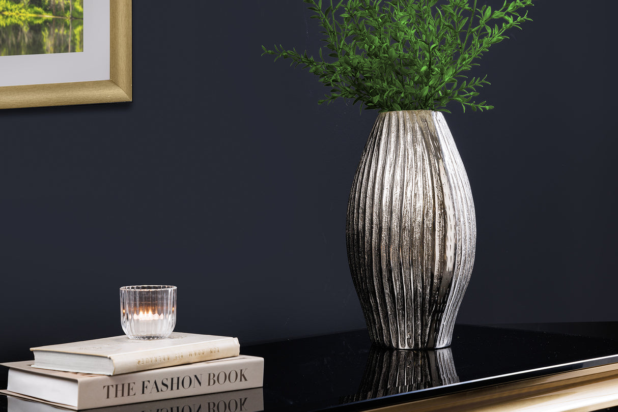 Deko Vase ELEGANCE 30cm mit Hammerschlag Optik silber