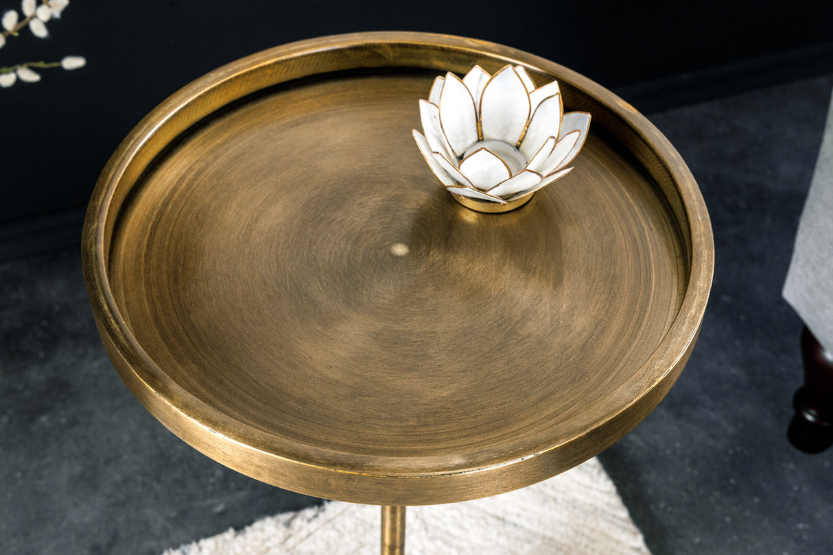 Beistelltisch TRAYFUL 60 cm Marmorsockel und antike Messingeisenplatte