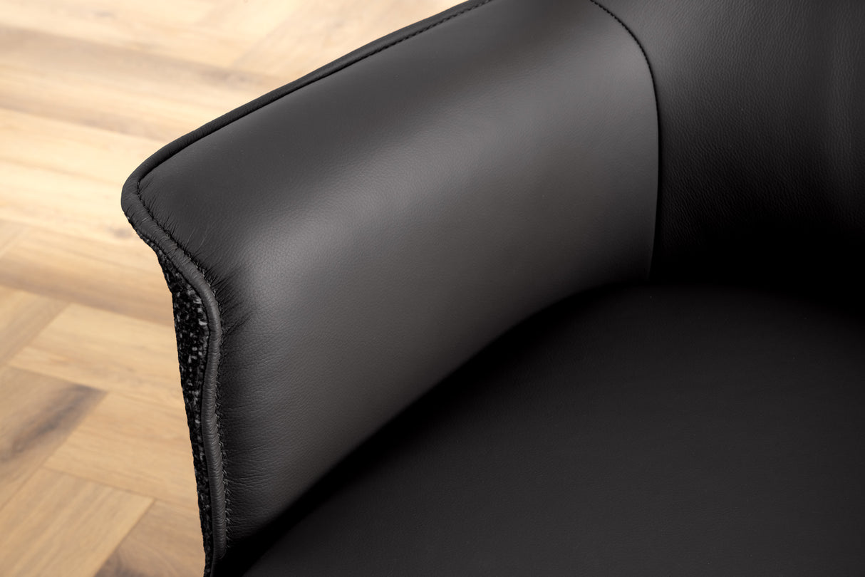 Drehstuhl LE GRAND 180° drehbar mit Armlehnen Strukturstoff und Leder schwarz