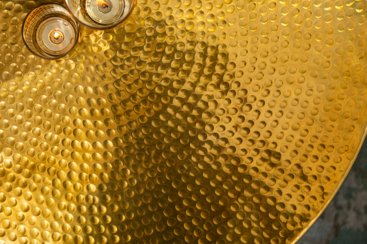 Couchtisch ORGANIC ORIENT 70cm mit Hammerschlageffekt gold