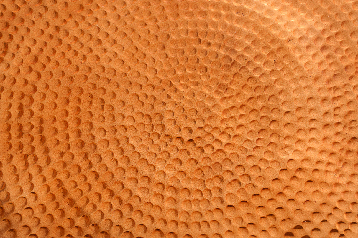 Coffee table ORIENT 80cm with hammer stroke effect copper