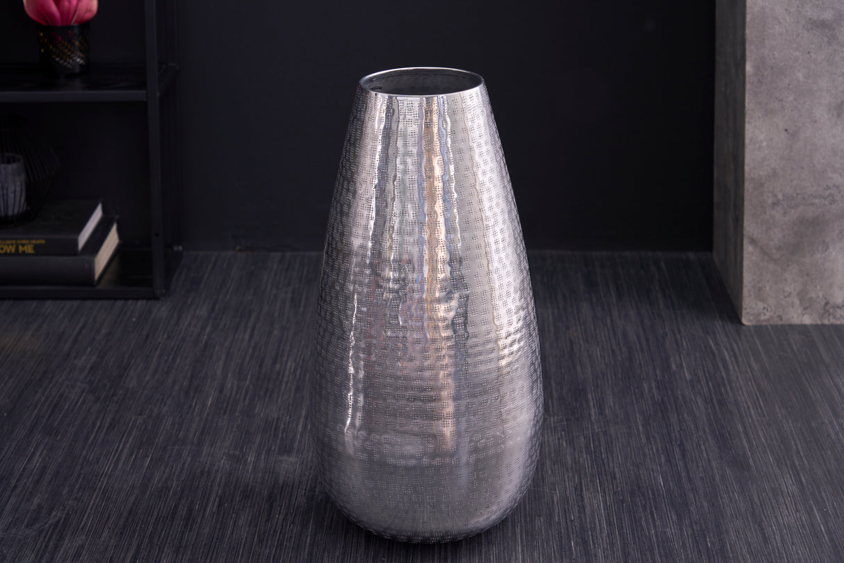 Vase ORIENT 50cm with hammer stroke effect silver