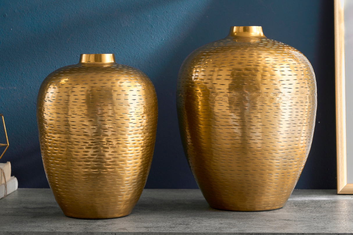Vase ORIENTAL set of 2 with hammer stroke effect gold