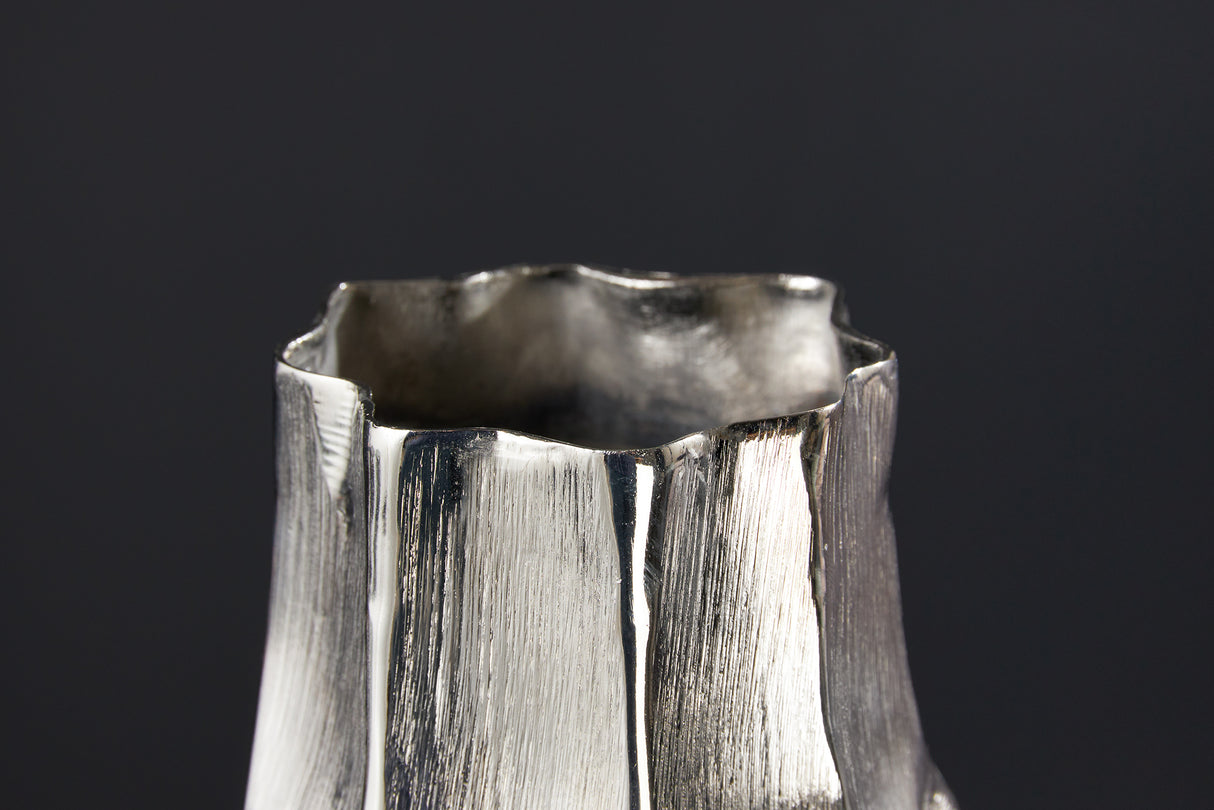 Vase ORGANIC ORIENT 45cm mit Hammerschlageffekt silber