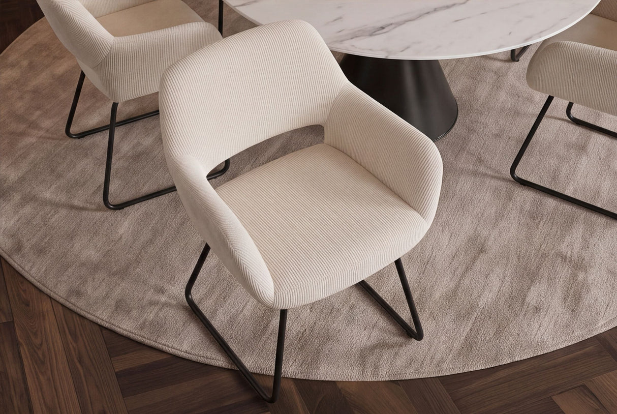 Stuhl MUSTANG mit Armlehnen Kord beige