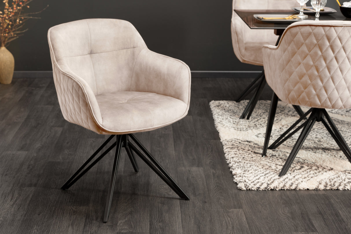 Drehstuhl EUPHORIA drehbar 180° mit Armlehnen Samt champagner greige