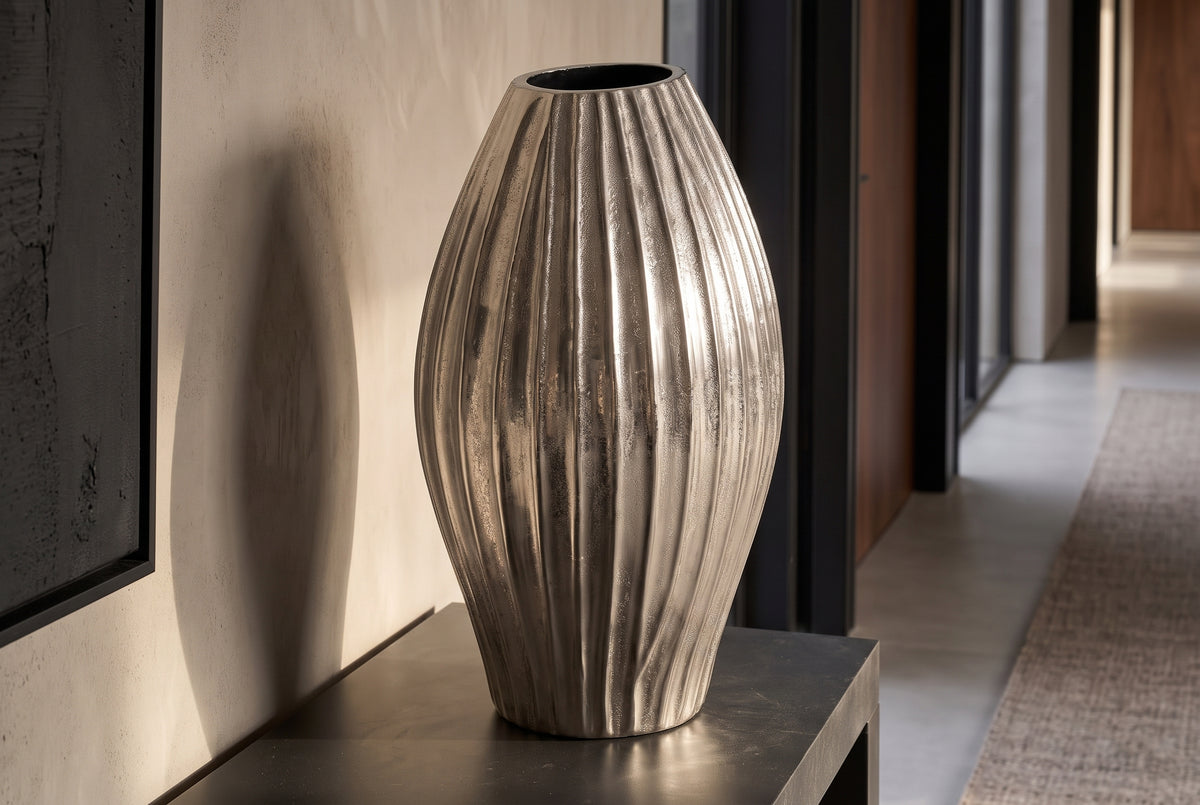 Decor Vase ELEGANCE 30cm with hammer stroke effect silver