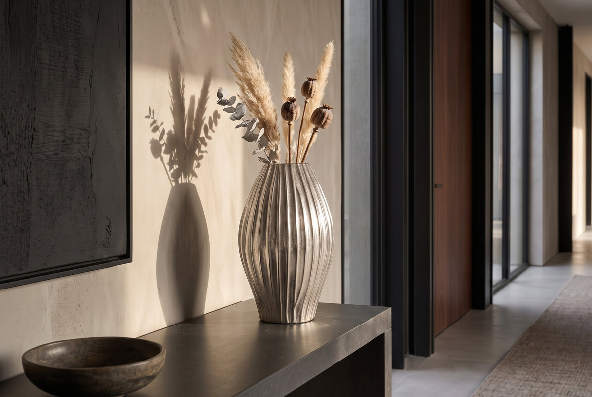 Decor Vase ELEGANCE 30cm with hammer stroke effect silver