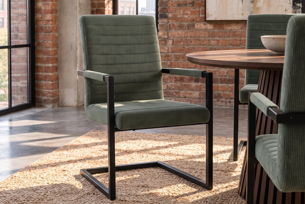 Freischwinger LOFT mit Armlehnen Kord grün Metallgestell schwarz