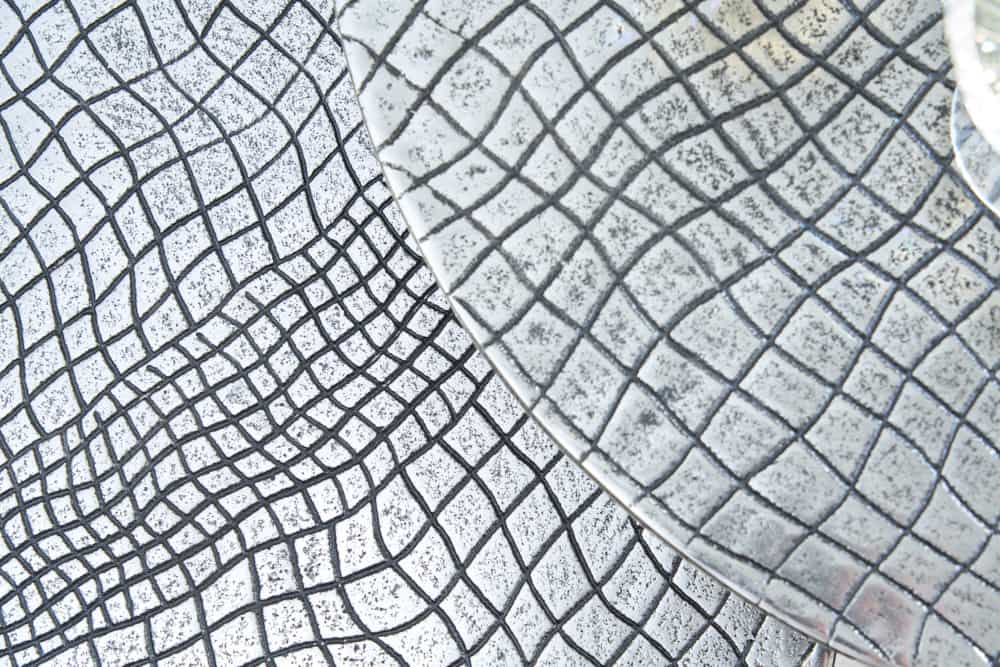 Side table ELEMENTS 40cm crocodile look set of 2 antique silver