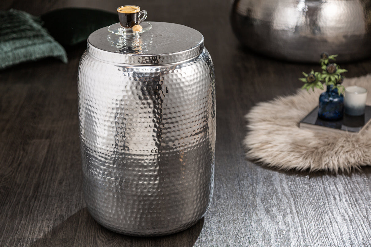 Beistelltisch ORGANIC ORIENT 50cm mit Hammerschlageffekt silber