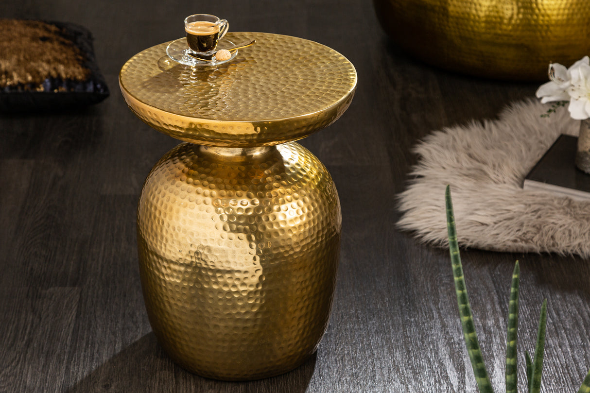 Beistelltisch ORIENT 50cm mit Hammerschlageffekt gold