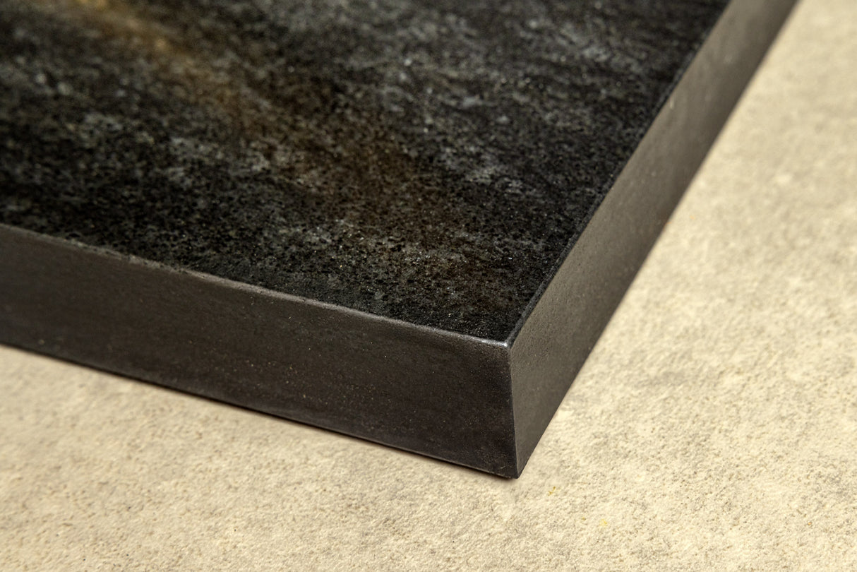 Konsole WILDLIFE SNAKE 115cm goldener Rahmen mit schwarzem Marmorsockel und -platte