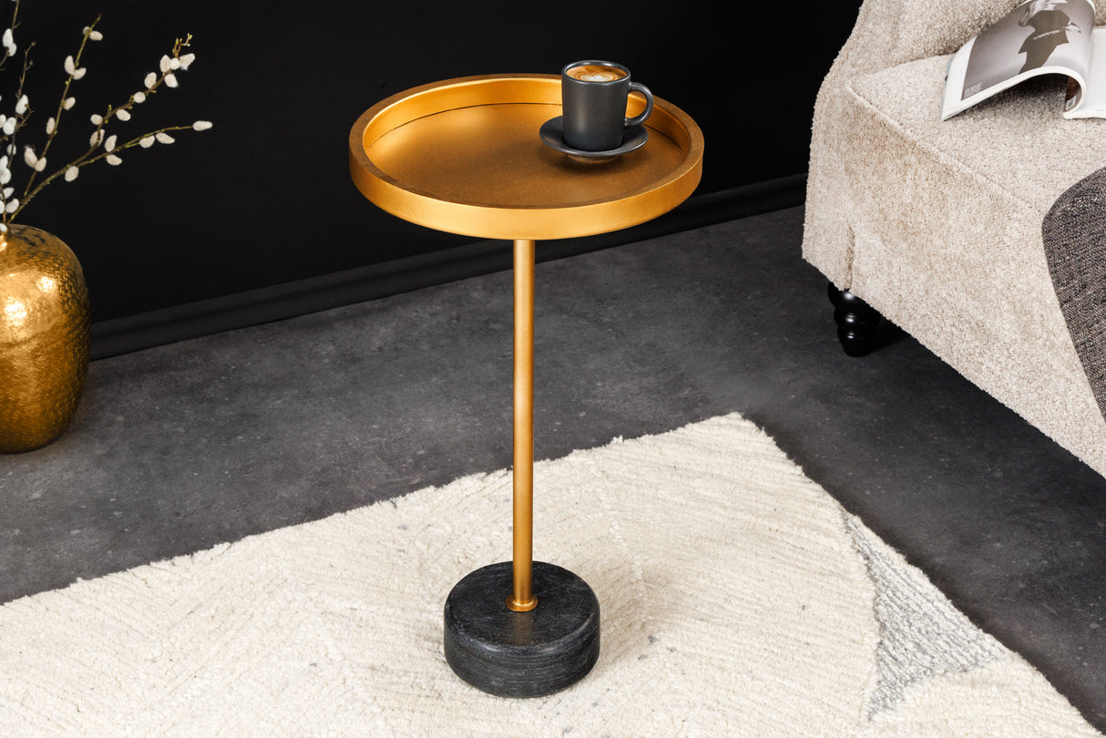 Beistelltisch TRAYFUL 60cm grauer Marmorsockel goldener Rahmen und Platte