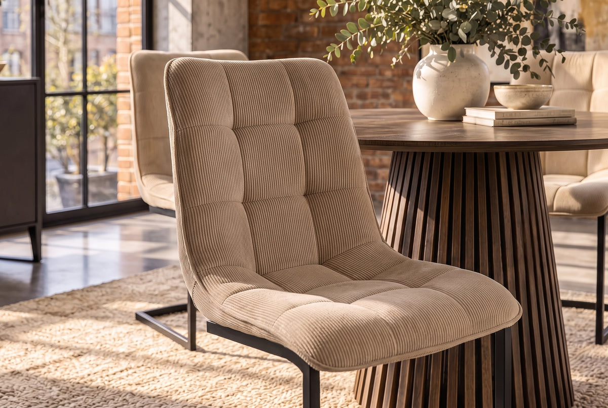 Freischwinger MIAMI quadratische Steppung Cord taupe mit schwarzem Metallgestell