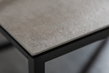 Couchtisch SYMBIOSE 100cm Zementoptik Keramik taupe mit gehärtetem Glas