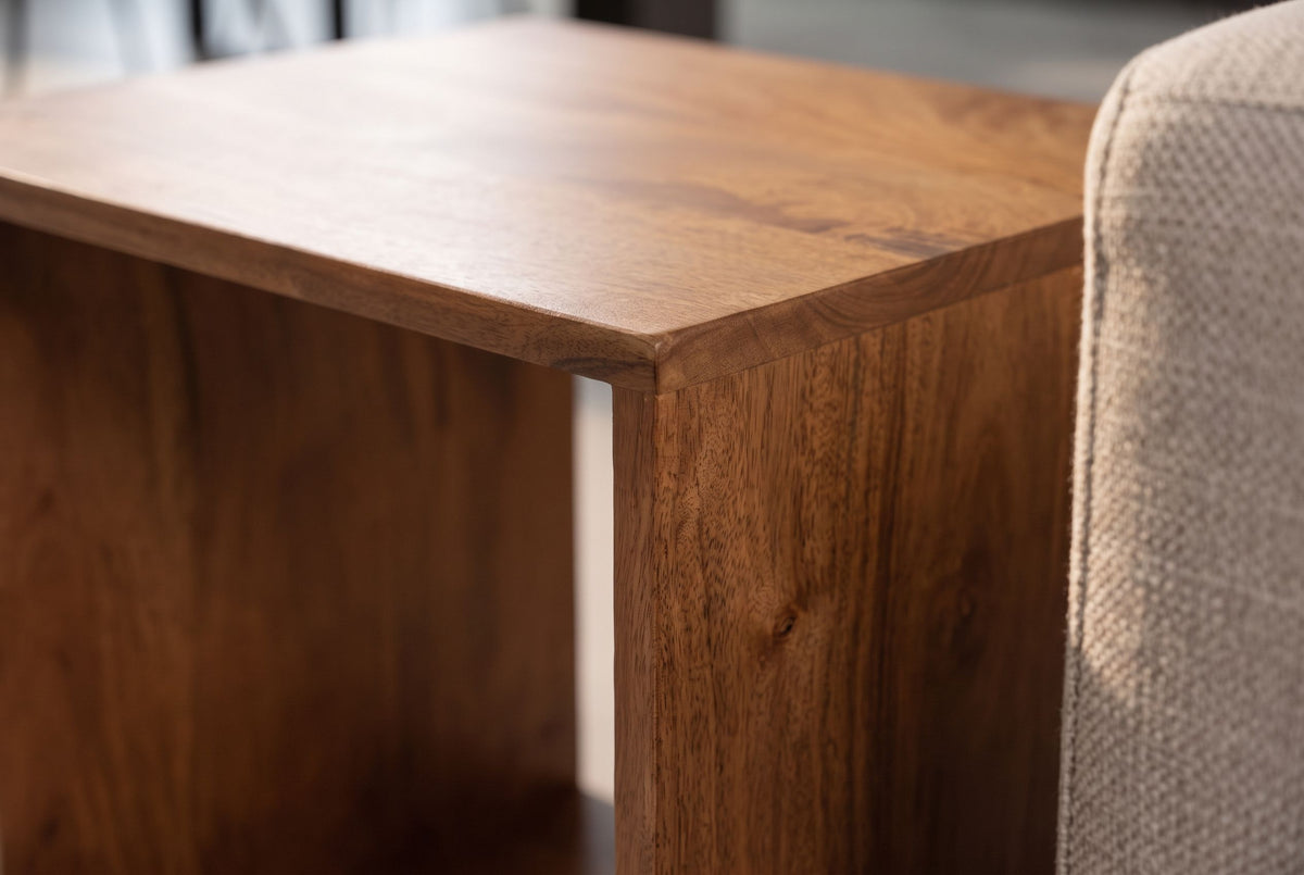 Beistelltisch MAKASSAR 45cm mit Stauraum Mangoholz honigfarben lasiert