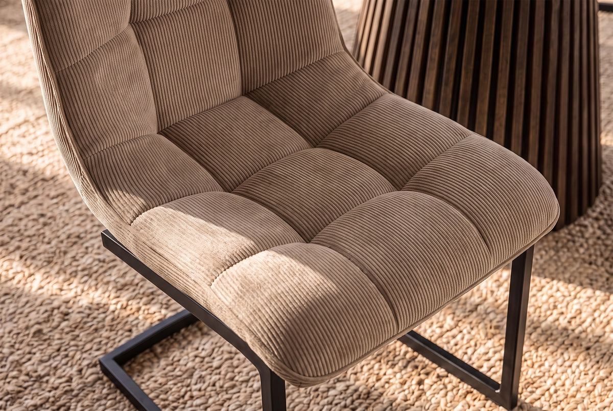 Freischwinger MIAMI quadratische Steppung Cord taupe mit schwarzem Metallgestell