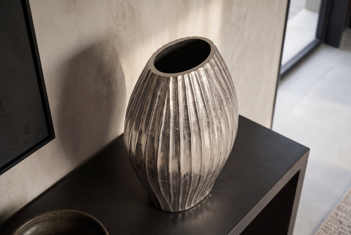 Decor Vase ELEGANCE 30cm with hammer stroke effect silver