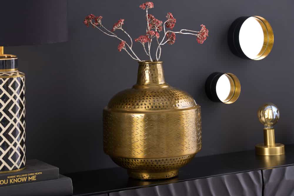 Vase ORIENT 35cm with hammerstroke effect gold