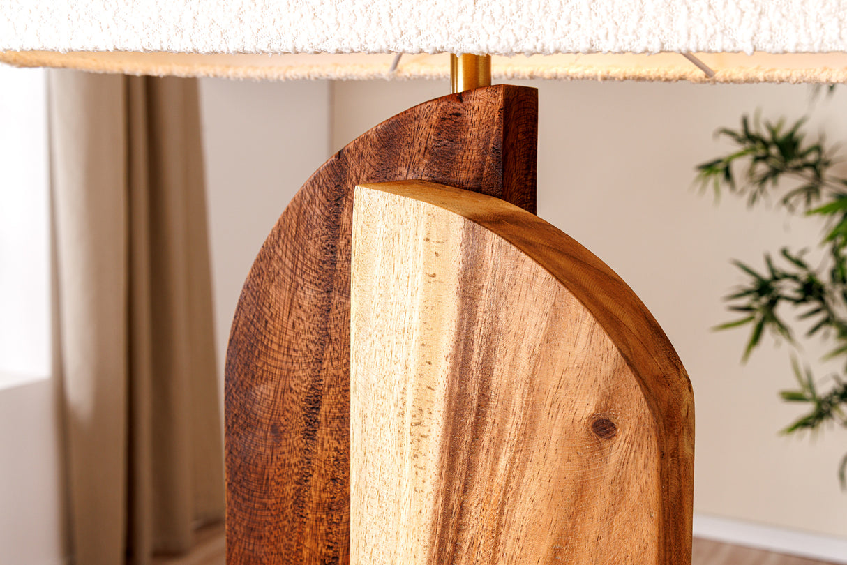 Tischleuchte LOVERS 60cm Natur Regenbaumholz Lampenschirm Bouclé weiß