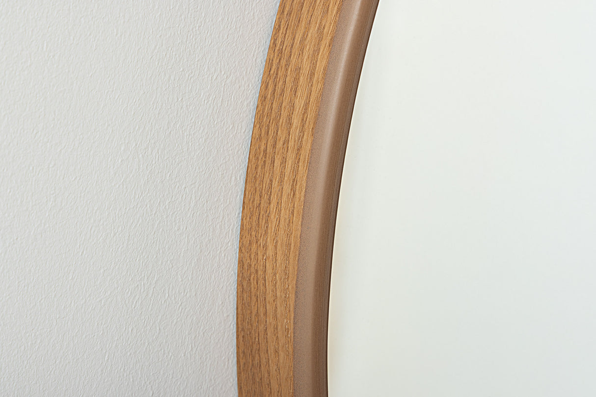 Wall mirrow PORTRAIT 70cm round oak wood veneered