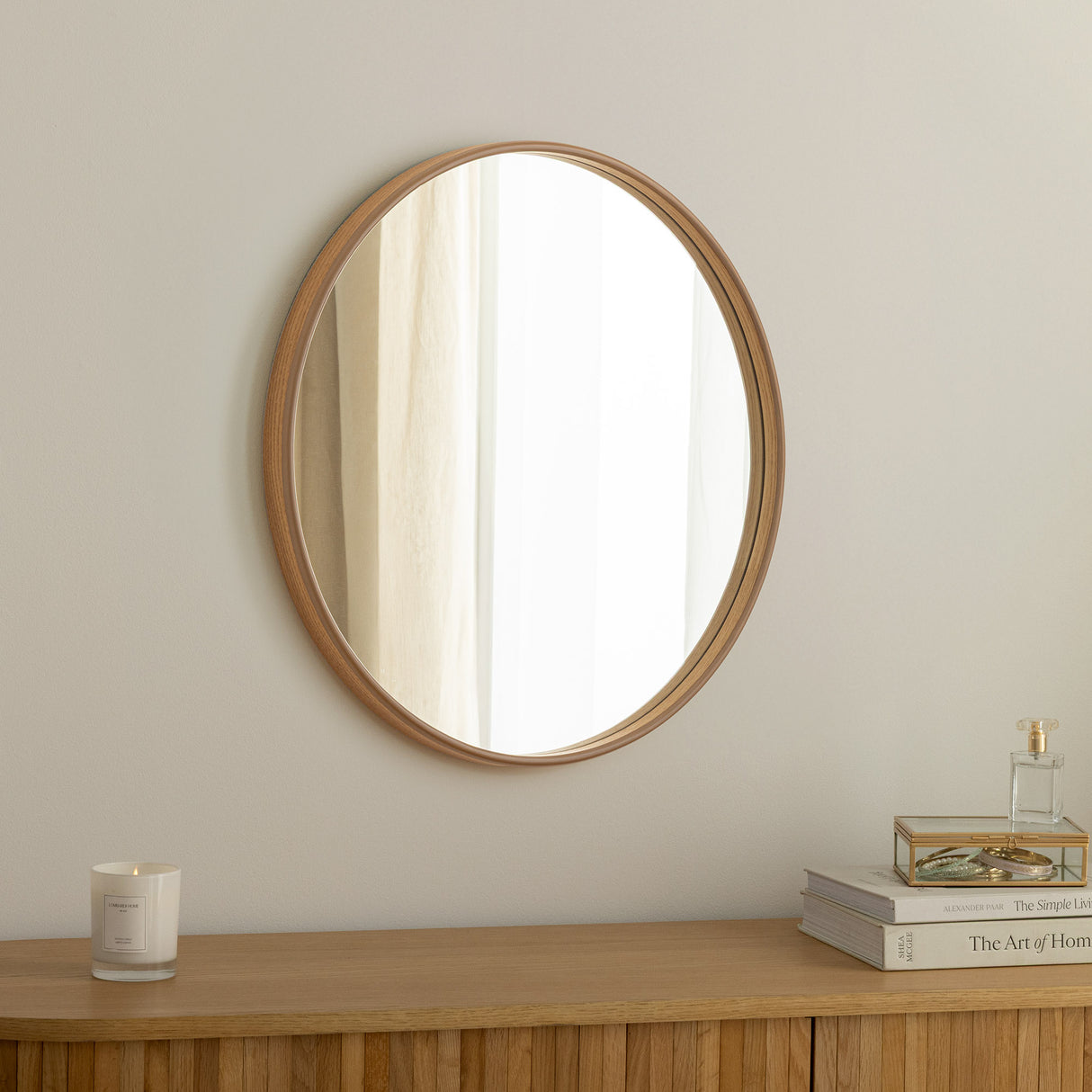 Wall mirrow PORTRAIT 70cm round oak wood veneered