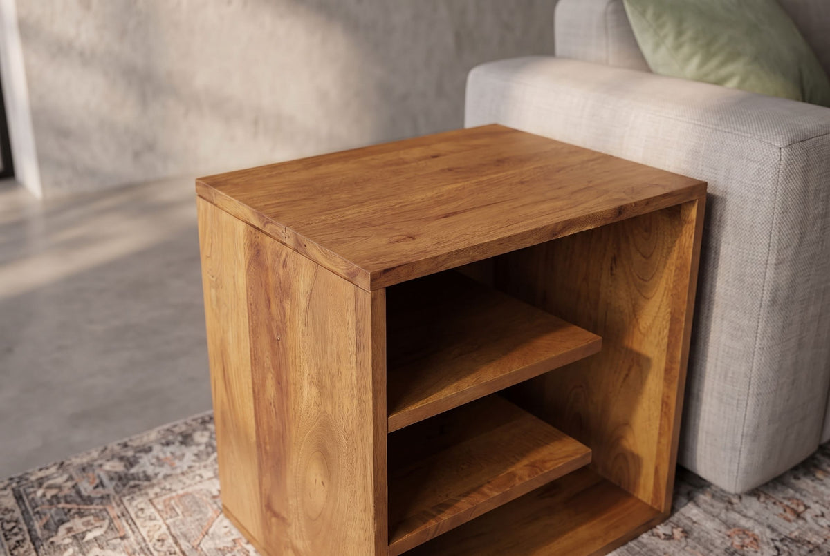 Beistelltisch CUBUS 45 cm Mangoholz honigfarben lasiert