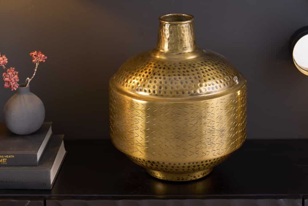 Vase ORIENT 35cm with hammerstroke effect gold